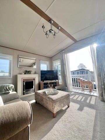 Norfolk Caravan Staycation Pet Friendly Belton with Browston Exterior foto